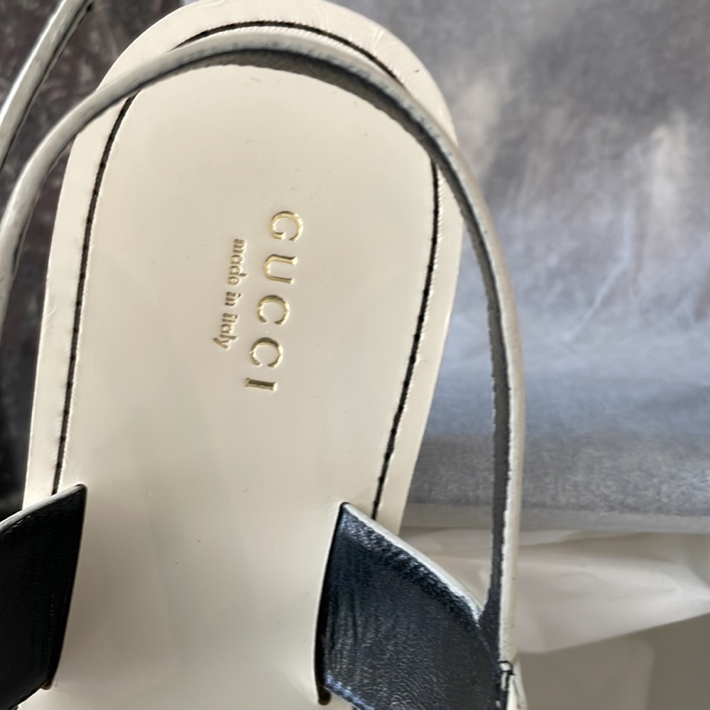 Authentic Gucci Sandals - Picture 11 of 15
